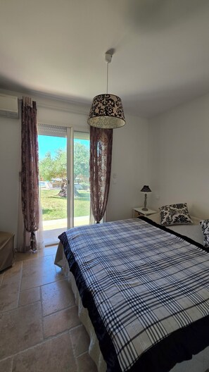 Internet, bed sheets - Vrbo Property (Lorgues)
