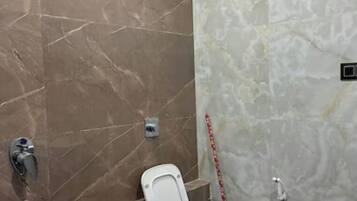 Apartment | Bathroom