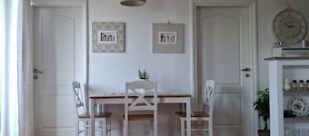 Quaint 2-bedroom apartment with AC in lively Beograd