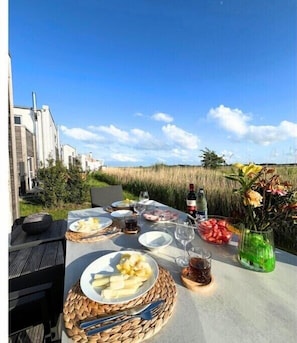 Outdoor dining - Holiday home with 1 bedroom (Butjadingen \/ Tossens)