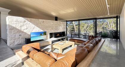 Coastal Sanctuary near Beaches & Bush Tracks