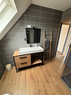 Bathroom - Vrbo Property (Cayeux-sur-Mer)