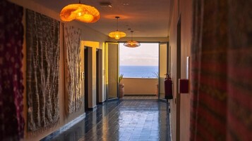 Superior Double or Twin Room, Balcony, Pool View | Interior