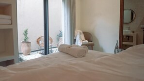 In-room safe, desk, blackout drapes, soundproofing - sea and sunset boutique villa (taghazout agadir)