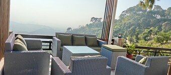 The Fogg Premium Cottages in Jaitag Pipli, Nahan