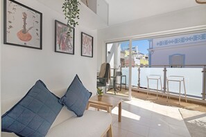 Interior - Apartment 'Casa Zavage' with Private Terrace, Wi-Fi and Air Conditioning (Cabanas)