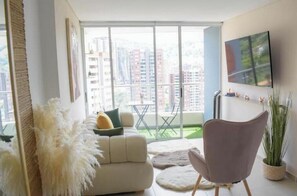 Living area - Medellín: a place for FUN AND RELAXATION (medellin)