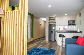 Private kitchen - Beautiful apartment with city view (medellin)