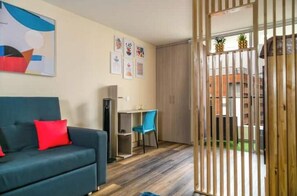 Living area - Beautiful apartment with city view (medellin)