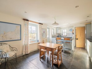Dining - Large family house with outstanding sea views & private parking (Port Isaac)