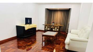 Classic Apartment | Living area | LED TV