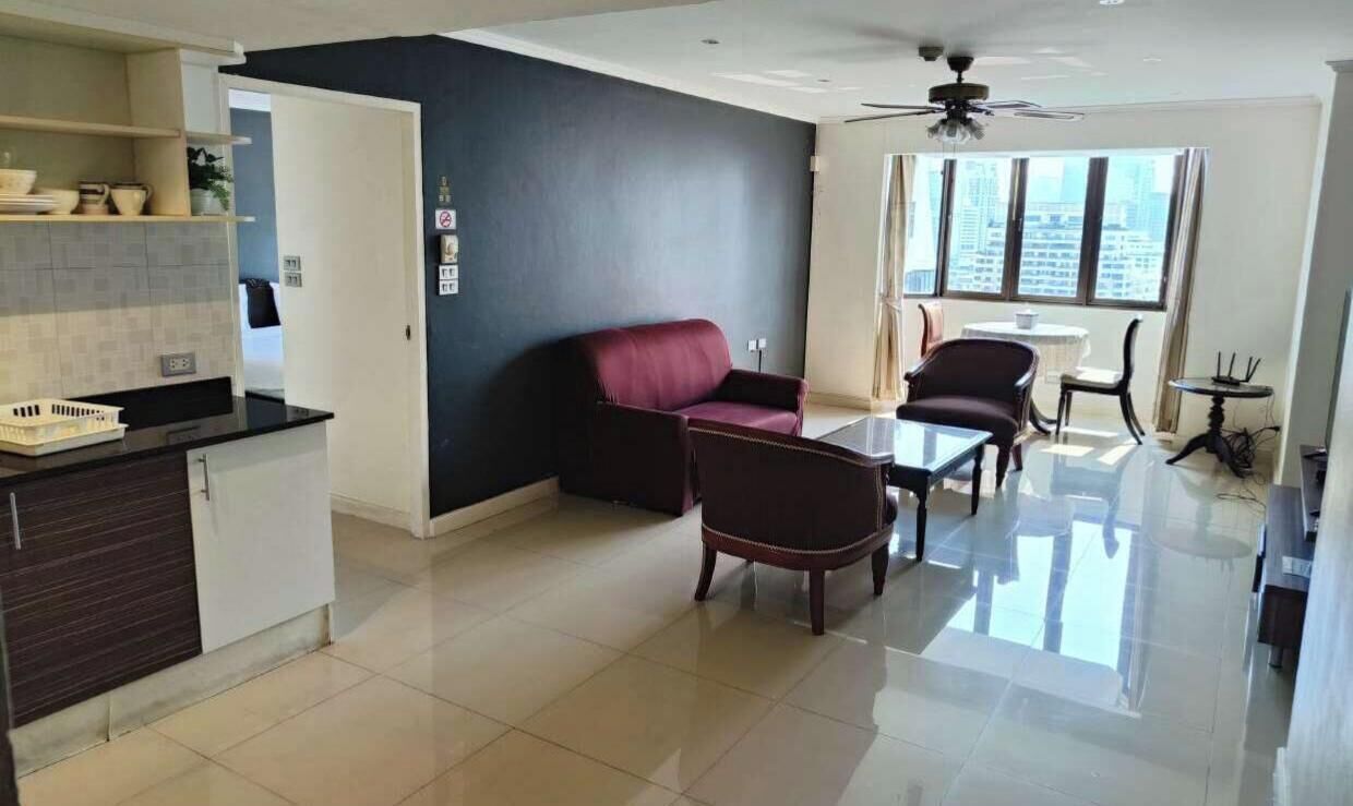 Deluxe Room | Living area