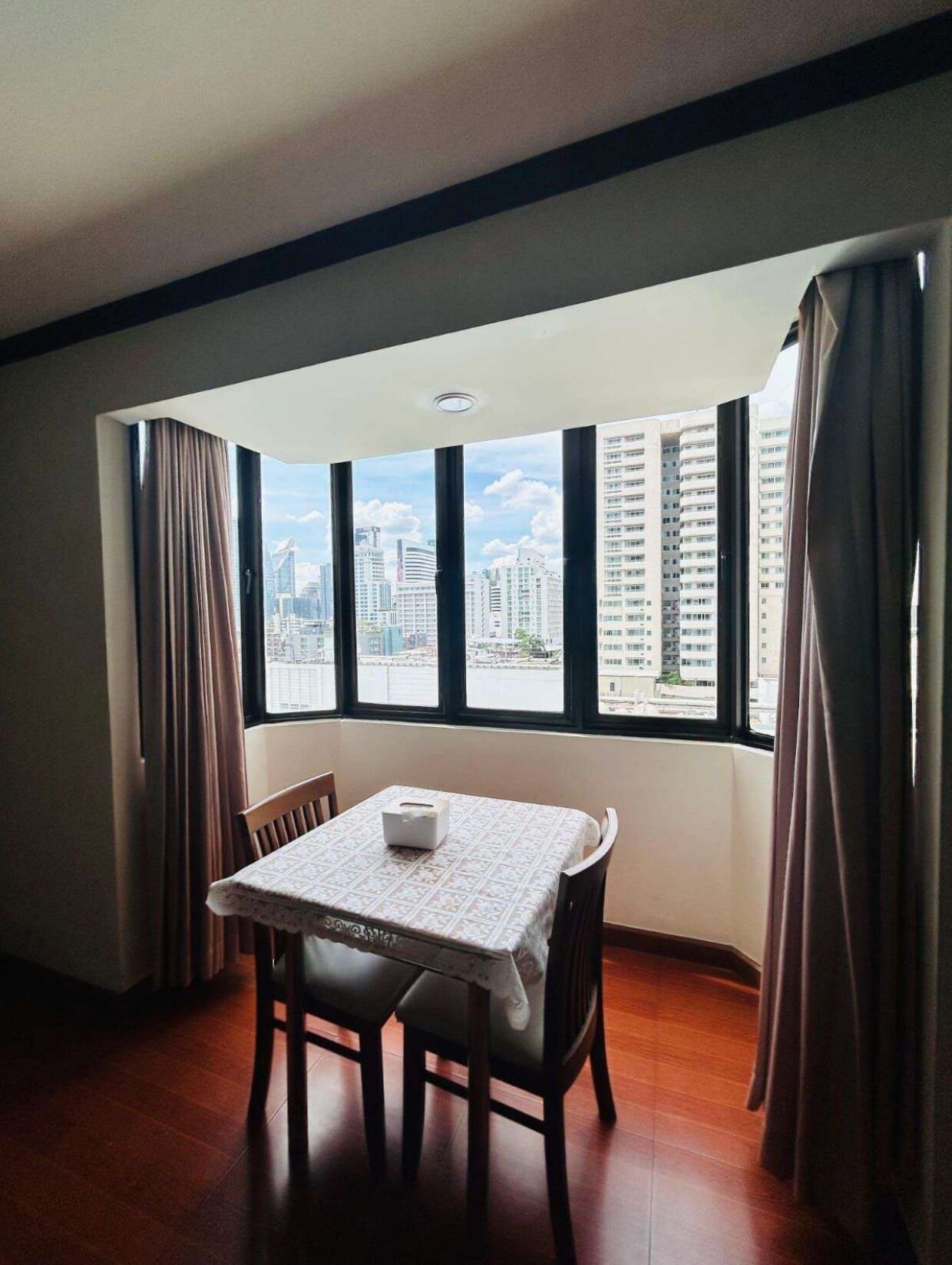 Executive Studio | In-room dining