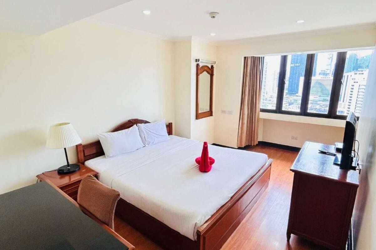 Premium Apartment | In-room safe, laptop workspace, iron/ironing board (on request)