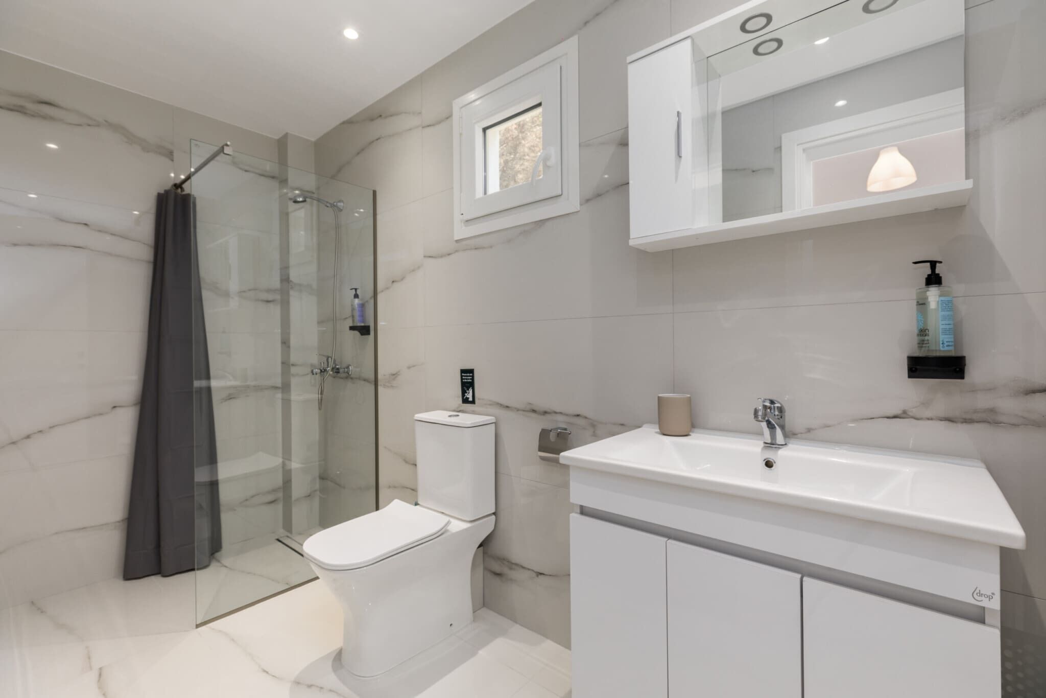Apartamento família, 3 quartos, sacada | Banheiro