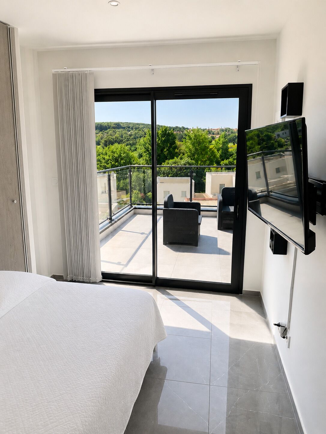 4 chambres, fer et planche à repasser, Wi-Fi, draps fournis