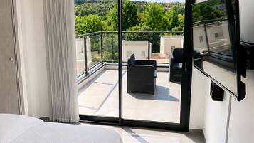 4 chambres, fer et planche à repasser, Wi-Fi, draps fournis