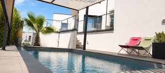 Magnificent villa with golf view 20 min from the sea and 10min from the center of Montpellier