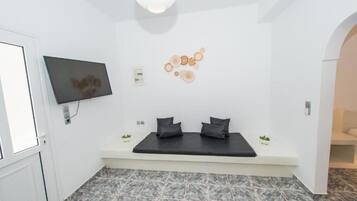 Clio Suite | Interior