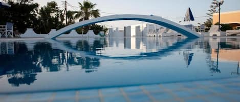 Seasonal outdoor pool