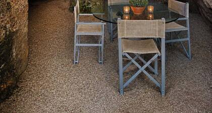 Cottage with garden cave in the hills of Pietrasanta