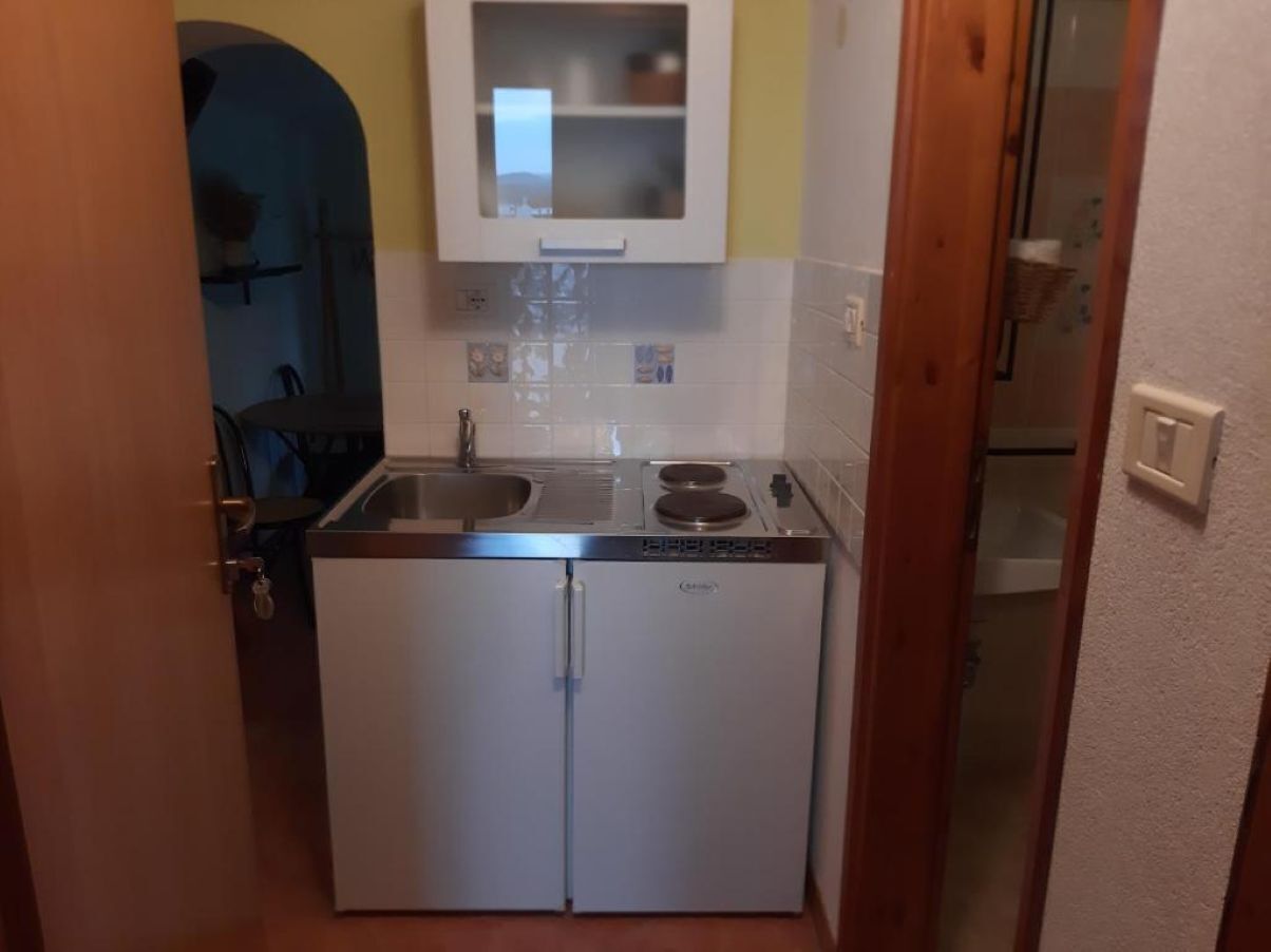 Monolocale Economy, balcone, vista giardino | Cucina privata