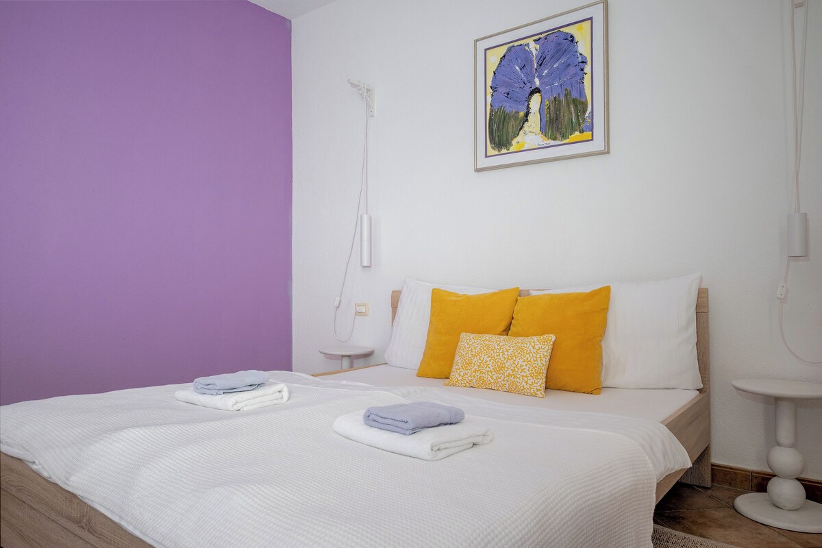 Estudio estándar, balcón, vista al jardín | Wifi gratis y ropa de cama 
