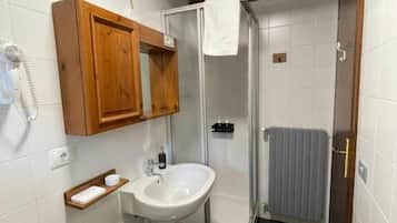 Classic Quadruple Room, Balcony, Garden View | Bathroom | Shower, hair dryer, towels, soap