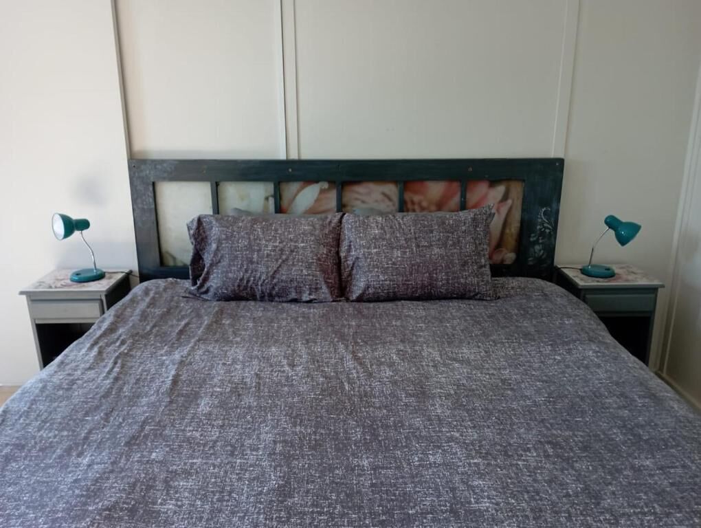 Chambre Classique, 1 très grand lit, non-fumeurs, service de ménage | Fer et planche à repasser, Wi-Fi gratuit