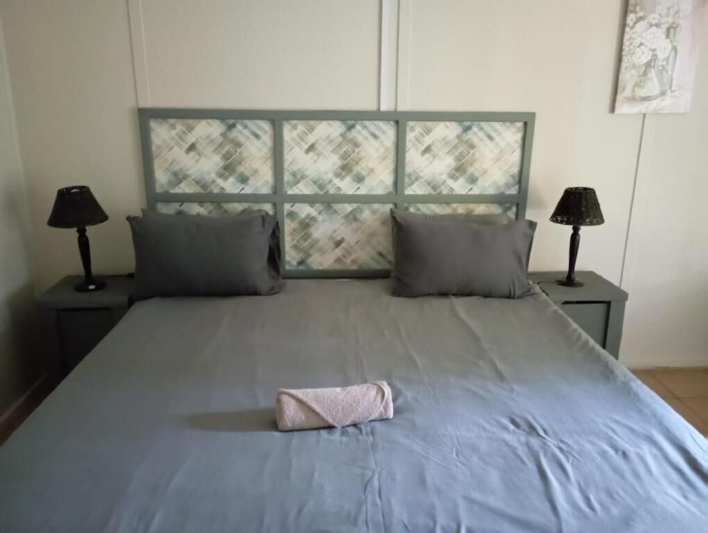 Chambre Classique Double ou avec lits jumeaux, plusieurs lits, non-fumeurs, vue jardin | Fer et planche à repasser, Wi-Fi gratuit