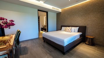 Deluxe Apartment, 3 Bedrooms, Partial Ocean View