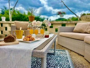 屋外ダイニングエリア
