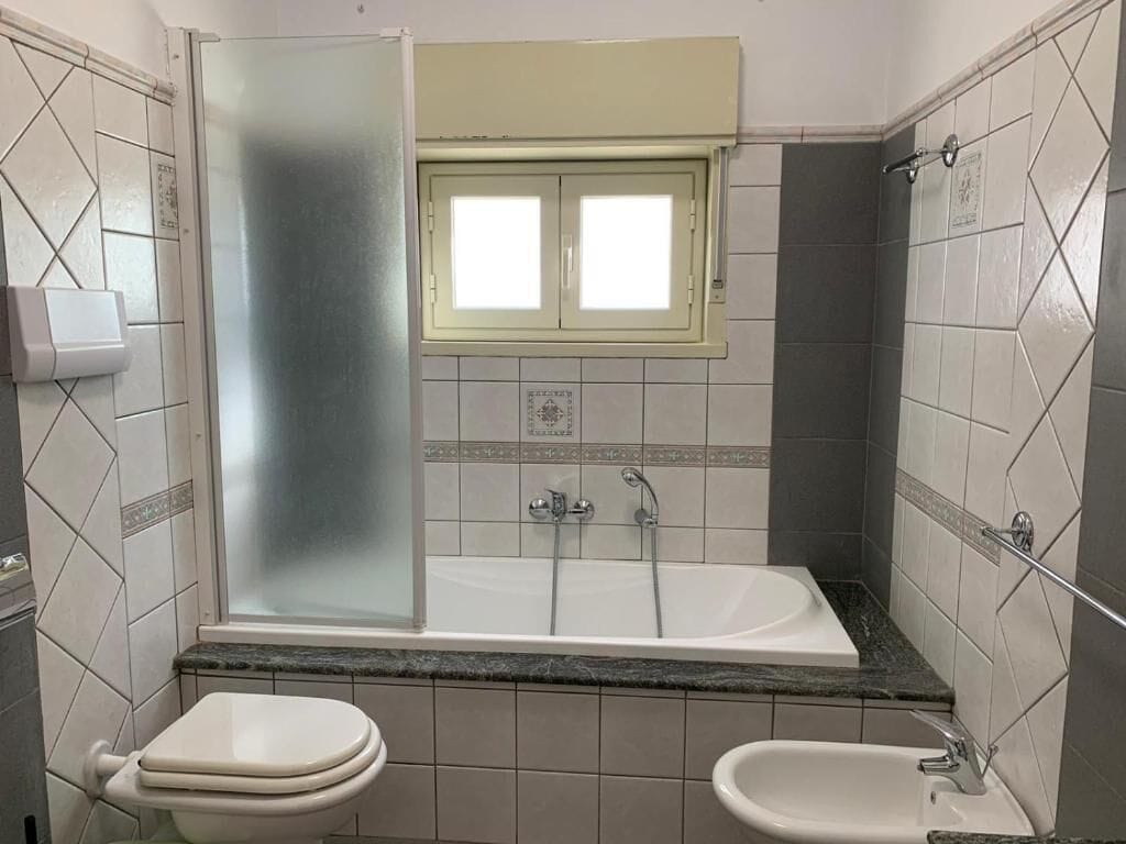 Classic-Vierbettzimmer | Badezimmer