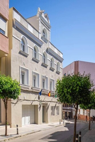 Downtown Apartment with Courtyard, 40, Ground Floor