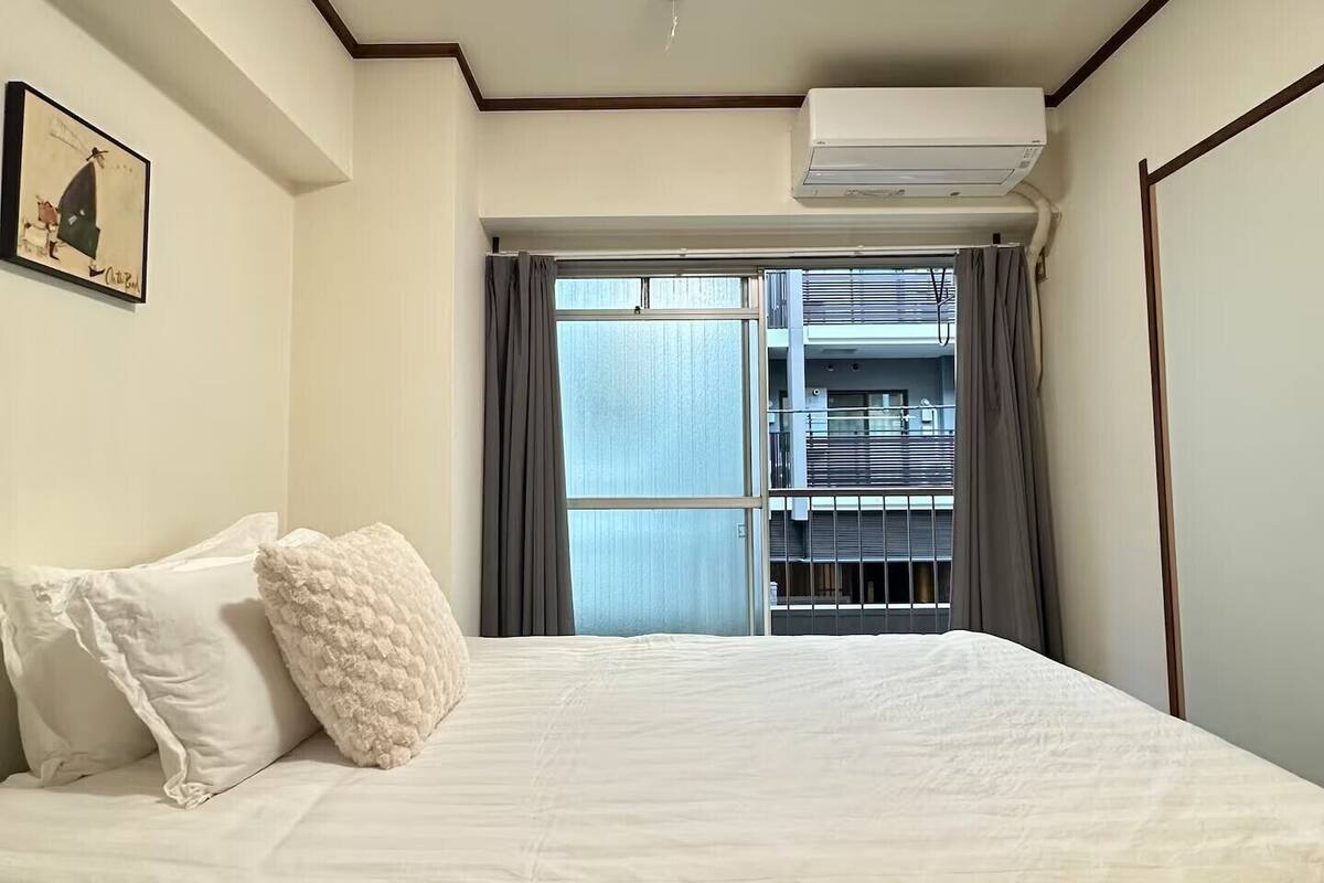 Condo tiện nghi đơn giản | Bàn, truy cập Internet không dây miễn phí