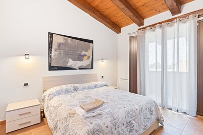 Modern apartment in the heart of Cabras - close to the beach & comfort