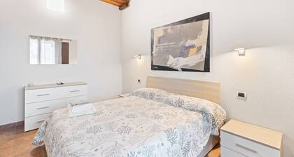 Modern apartment in the heart of Cabras - close to the beach & comfort