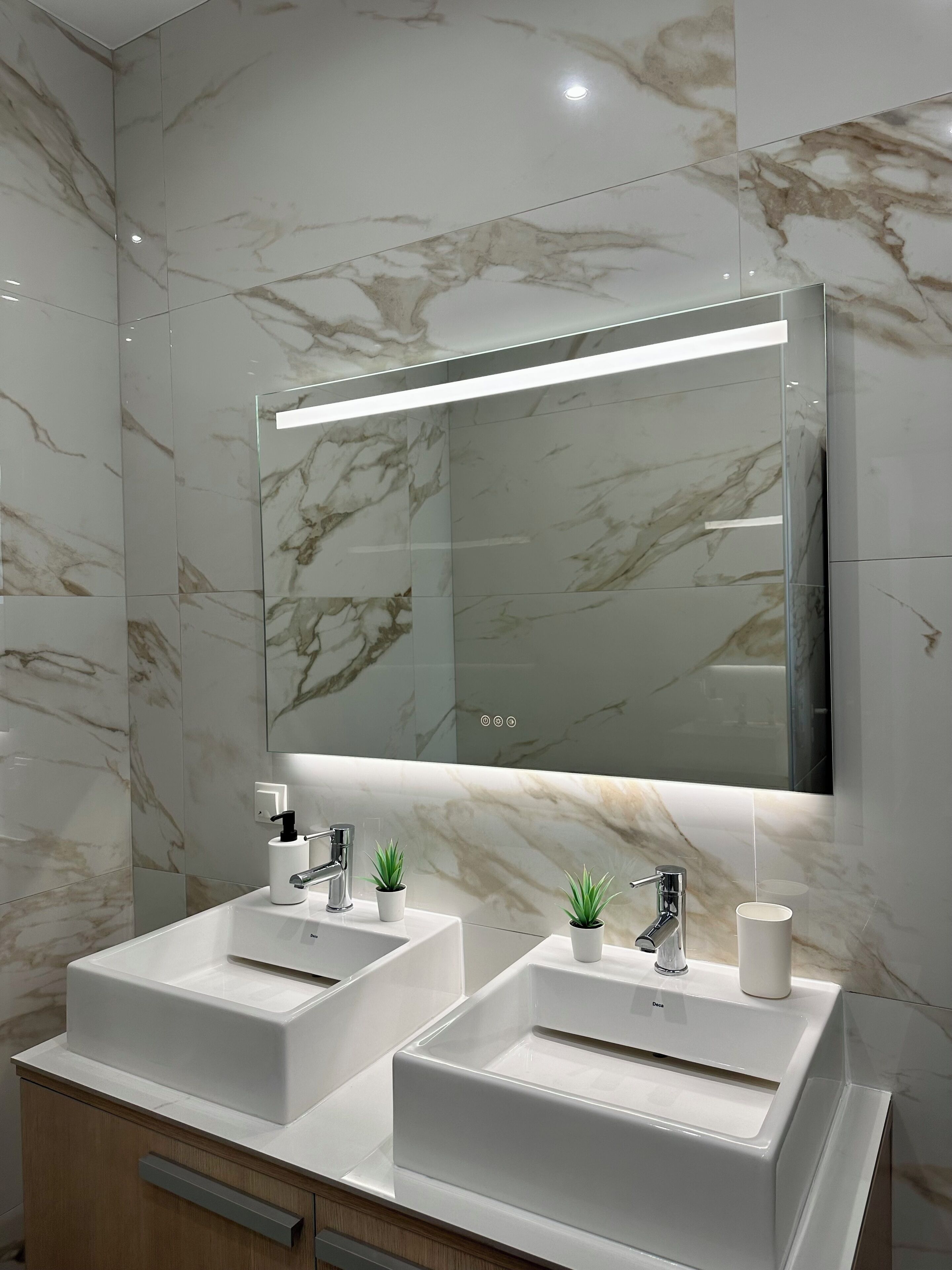 Dusche, Haartrockner, Bidet, Handtücher