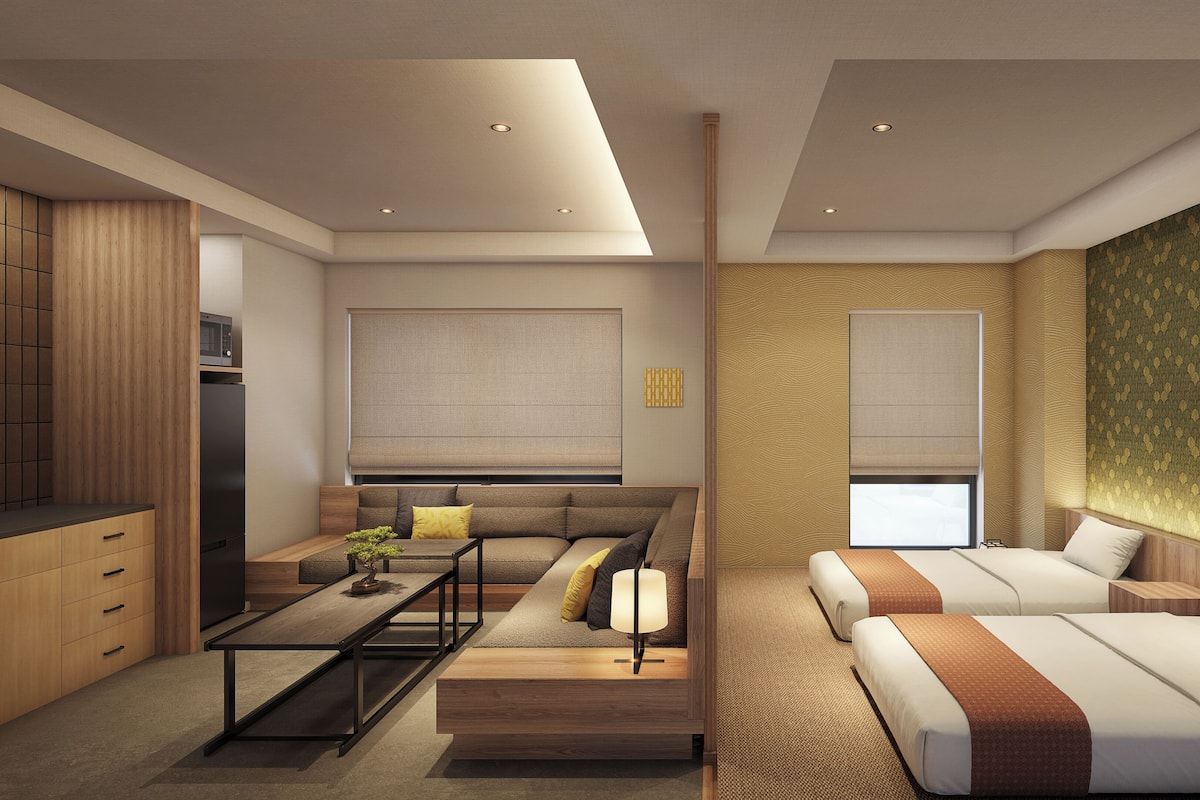In-room safe, WiFi (free), bed sheets
