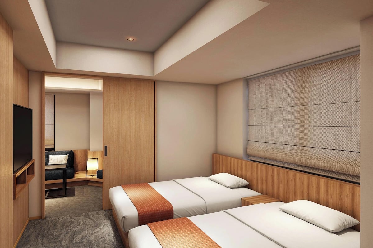 1 Bedroom Deluxe Suite, Non Smoking | In-room safe, WiFi (free), bed sheets