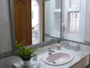 Apartemen, 1 kamar tidur, Boleh Merokok, teras | Kamar mandi