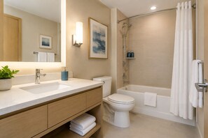 Basic Studio Suite | Bathroom
