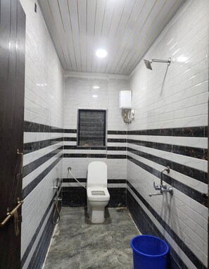Bathroom - Hotel Majestic Inn (Ellora)