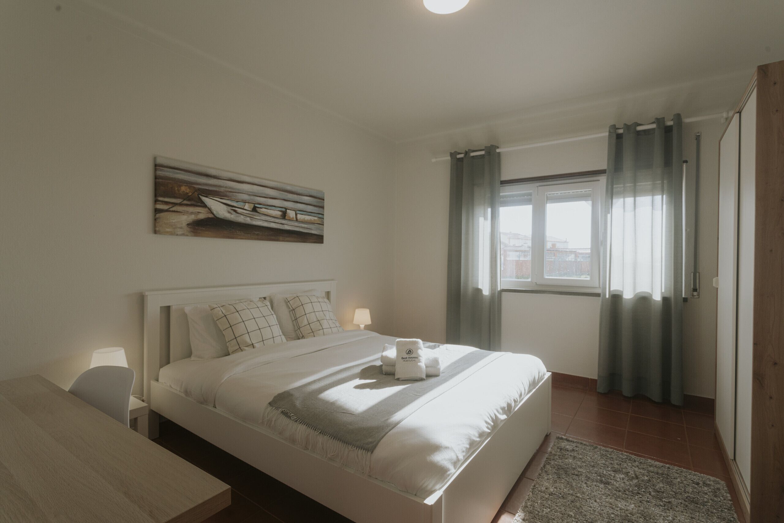 Iron/ironing board, free WiFi, bed sheets