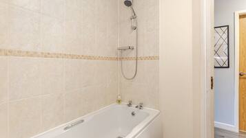 House | 2 bedrooms, Internet