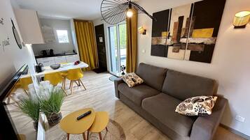 TV, video library