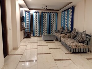 Deluxe Room, Valley View | Interior - Pine Peak Kasauli (Kasauli)
