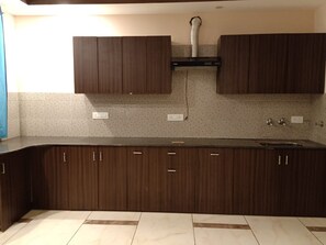 Deluxe Room, Valley View | Interior - Pine Peak Kasauli (Kasauli)