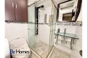 Bathroom - Cozy Merce Family House (risalda pereira)