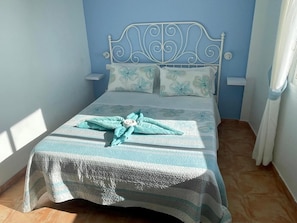 2 habitaciones, tabla de planchar con plancha y wifi gratis 